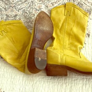 Beautiful yellow cream colored Frye riding boots